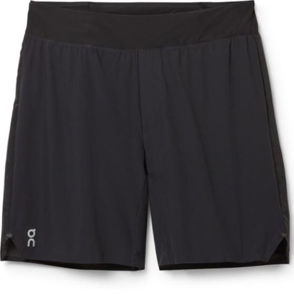 Men’s on cloud lightweight running shorts black